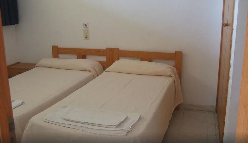 Apartamentos Arcos Playa S'Illot  Spain