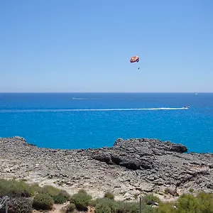 Cala Morlanda Estudios Apartahotel